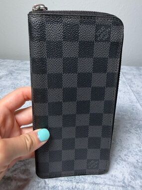 Louis Vuitton Damier graphite vertical zippy wallet